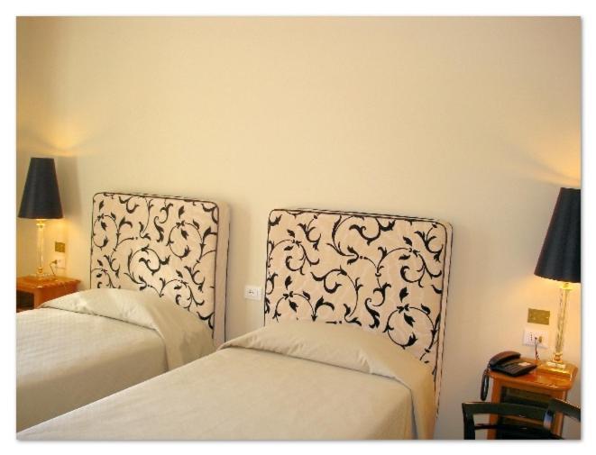 Hotel Certosa ปาดูลา ห้อง รูปภาพ