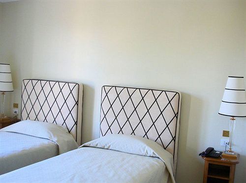 Hotel Certosa ปาดูลา ภายนอก รูปภาพ